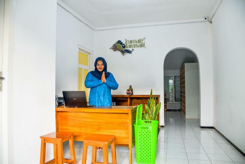 Rumah Larasati Malang Exterior foto